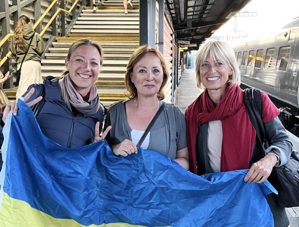 Brightseeds co-founders Tatiana and Valeria Samborskaya with Kate Hargreaves from Living Learning English.